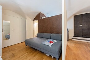 Genova Studio in San Lorenzo