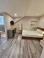 Simmi 5 Hotel & Apartment