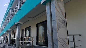 Golden Sand Beach Resort