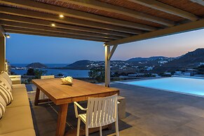 Waterfront Villa Angelika Pink Pelikan