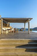 Waterfront Villa Angelika Pink Pelikan