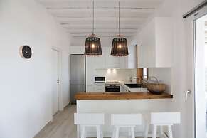 Waterfront Villa Angelika Pink Pelikan