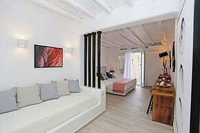 Waterfront Villa Angelika Pink Pelikan