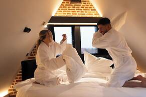 Agora Wellness suites