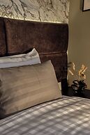 Simmi Signature Hotel & Apartment