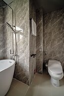 Simmi Signature Hotel & Apartment