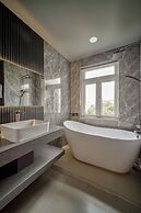 Simmi Signature Hotel & Apartment