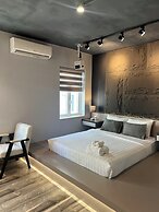 Simmi Signature Hotel & Apartment