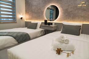 Simmi Signature Hotel & Apartment