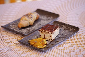 Lastura Mobile Homes