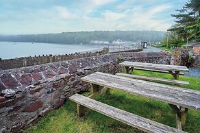 Yellow Cottage - 2 Bedroom Cottage - Dale