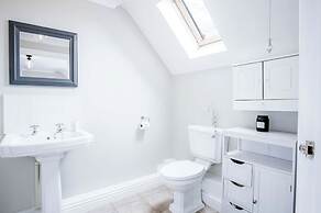 Highfield - 5 Bedroom Holiday Home - Pembroke Dock