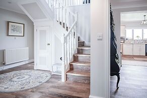 Highfield - 5 Bedroom Holiday Home - Pembroke Dock