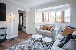 Highfield - 5 Bedroom Holiday Home - Pembroke Dock