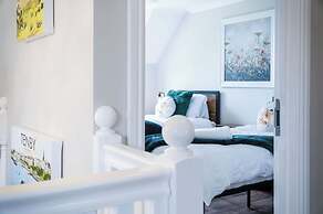 Highfield - 5 Bedroom Holiday Home - Pembroke Dock