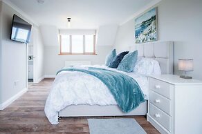 Highfield - 5 Bedroom Holiday Home - Pembroke Dock