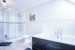 Highfield - 5 Bedroom Holiday Home - Pembroke Dock