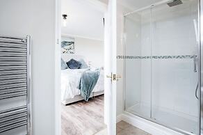 Highfield - 5 Bedroom Holiday Home - Pembroke Dock