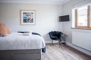 Highfield - 5 Bedroom Holiday Home - Pembroke Dock