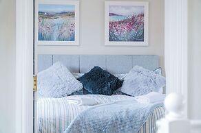 Highfield - 5 Bedroom Holiday Home - Pembroke Dock