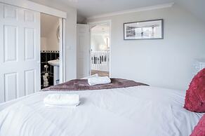 Highfield - 5 Bedroom Holiday Home - Pembroke Dock