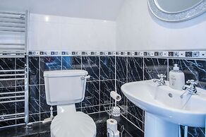 Highfield - 5 Bedroom Holiday Home - Pembroke Dock