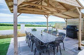 Highfield - 5 Bedroom Holiday Home - Pembroke Dock