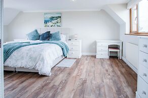 Highfield - 5 Bedroom Holiday Home - Pembroke Dock