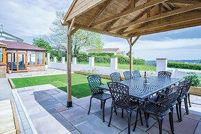 Highfield - 5 Bedroom Holiday Home - Pembroke Dock