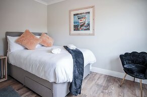 Highfield - 5 Bedroom Holiday Home - Pembroke Dock