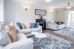 Highfield - 5 Bedroom Holiday Home - Pembroke Dock