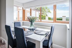 Highfield - 5 Bedroom Holiday Home - Pembroke Dock