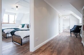 Highfield - 5 Bedroom Holiday Home - Pembroke Dock