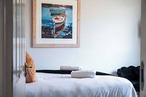 Highfield - 5 Bedroom Holiday Home - Pembroke Dock