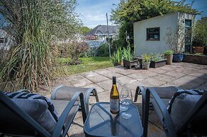 Sunderland Avenue - 2 Bedroom - Pembroke Dock