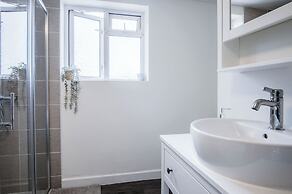 Sunderland Avenue - 2 Bedroom - Pembroke Dock