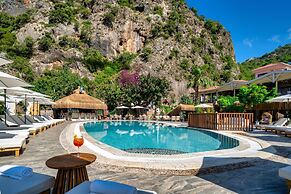 Ata Lagoon Beach