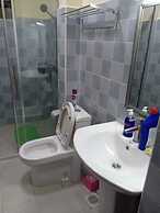 Lux Suites Mango Court Apartments