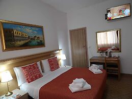 Hotel Tito
