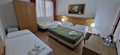 Hotel Tito