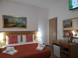 Hotel Tito