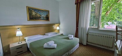 Hotel Tito