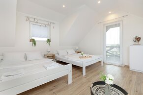 Dom Słoneczna z Sauną i Balią by Renters