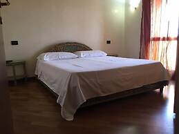 Sirmio Apartments  Primavera Stay