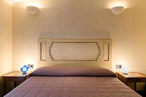 Sirmio Apartments  Primavera Stay