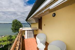 Sirmio Apartments  Primavera Stay