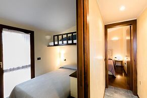 Sirmio Apartments  Primavera Stay