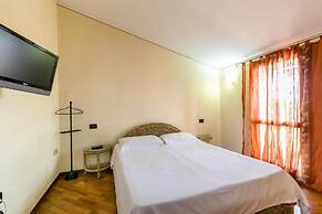 Sirmio Apartments  Primavera Stay