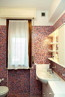 Sirmio Apartments  Primavera Stay