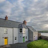 Yellow Cottage - 2 Bedroom Cottage - Dale